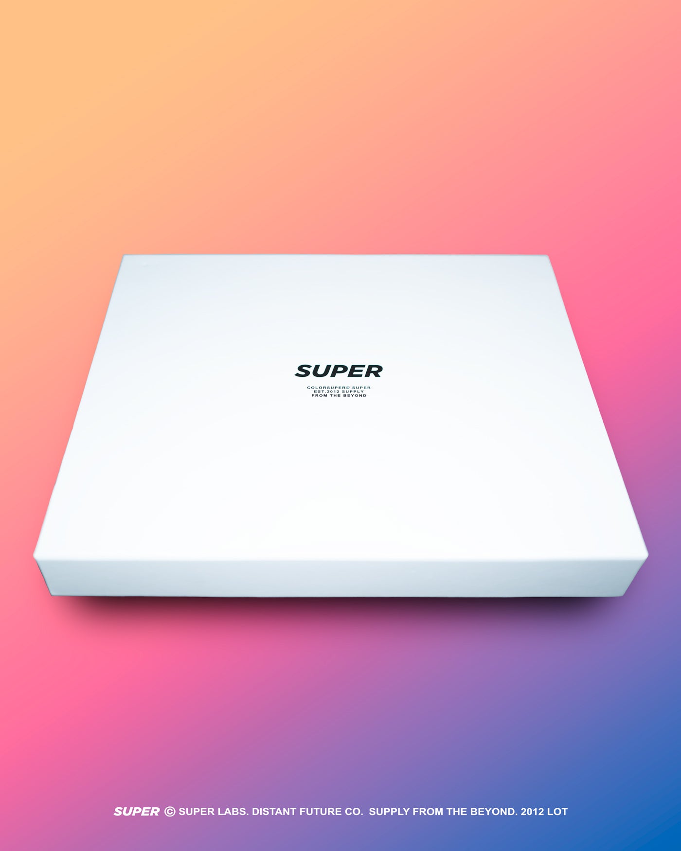 Premium white gift box with 'SUPER' branding, perfect for special occasions and stylish gift-giving.